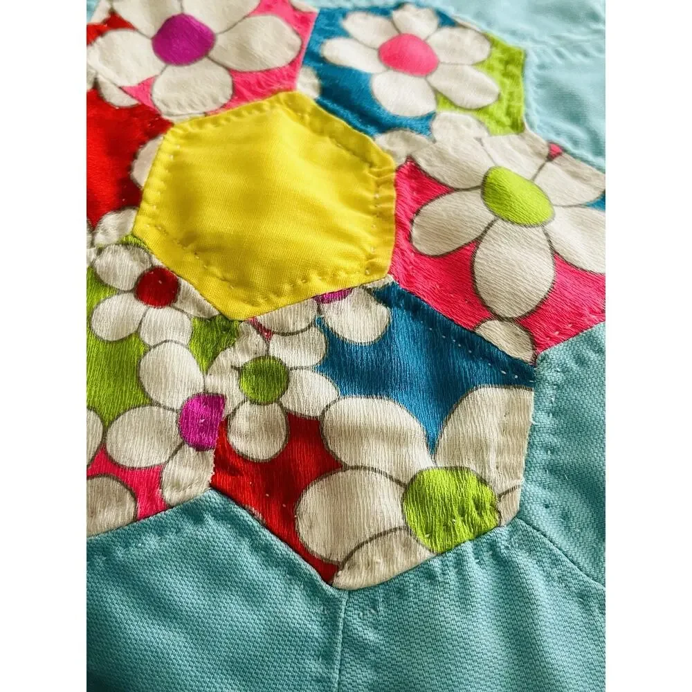 Vintage handmade Quilt Grandmother's Flower Garden 50s 60s 70s fabrics 102 x 88